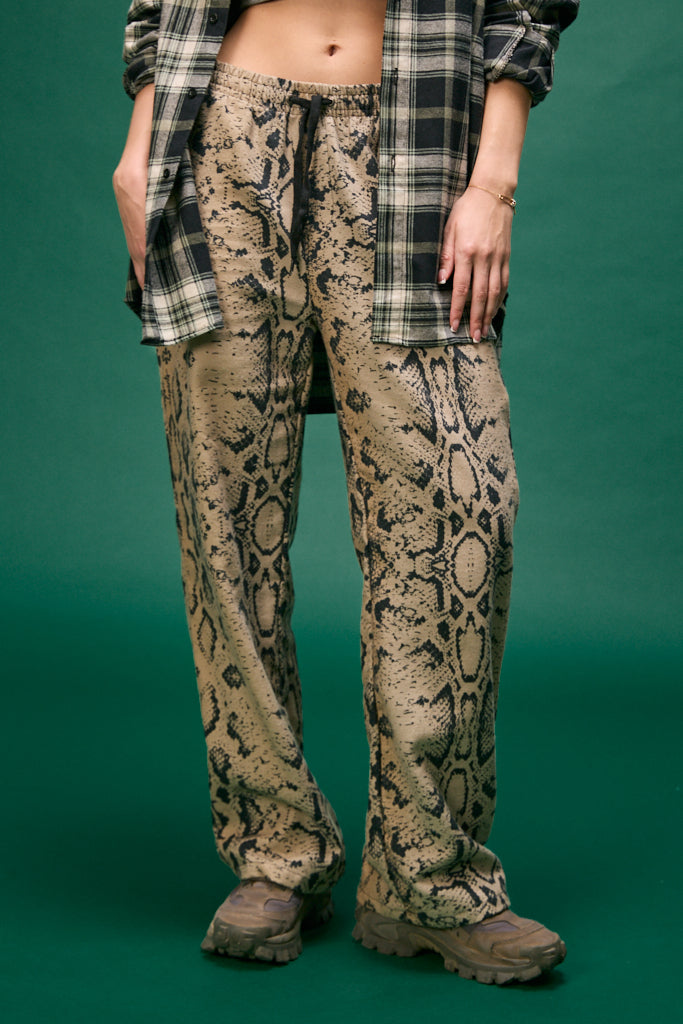 PANTALÓN ESTAMPADO REPTIL