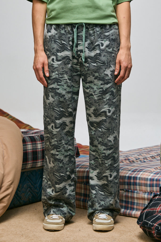 PANTALÓN ESTAMPADO STONE