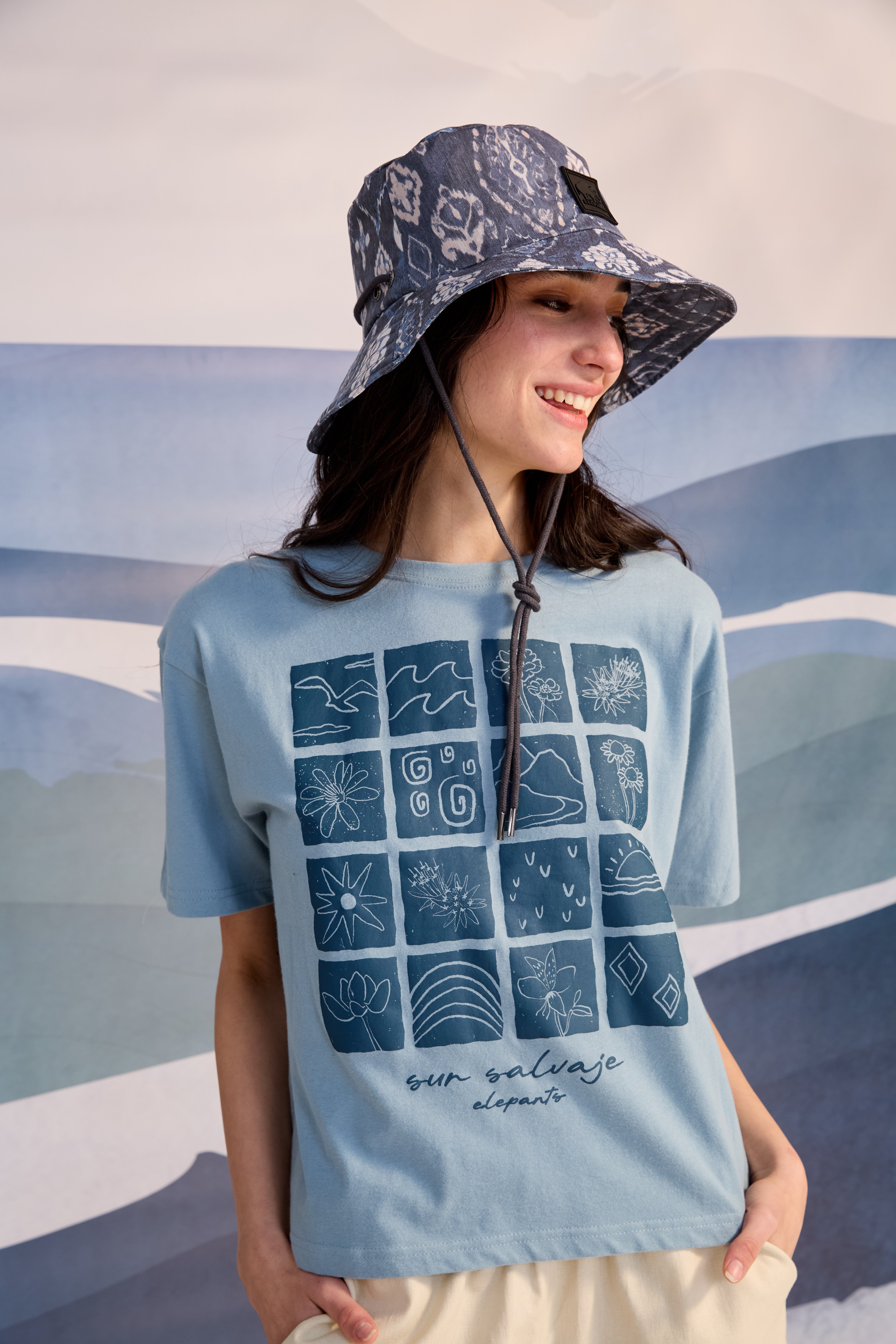 Remera Over Sur Salvaje Azúl Aero Claro