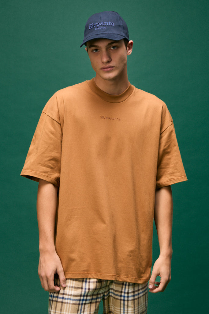 POLERA REDISCOVER CARAMELO