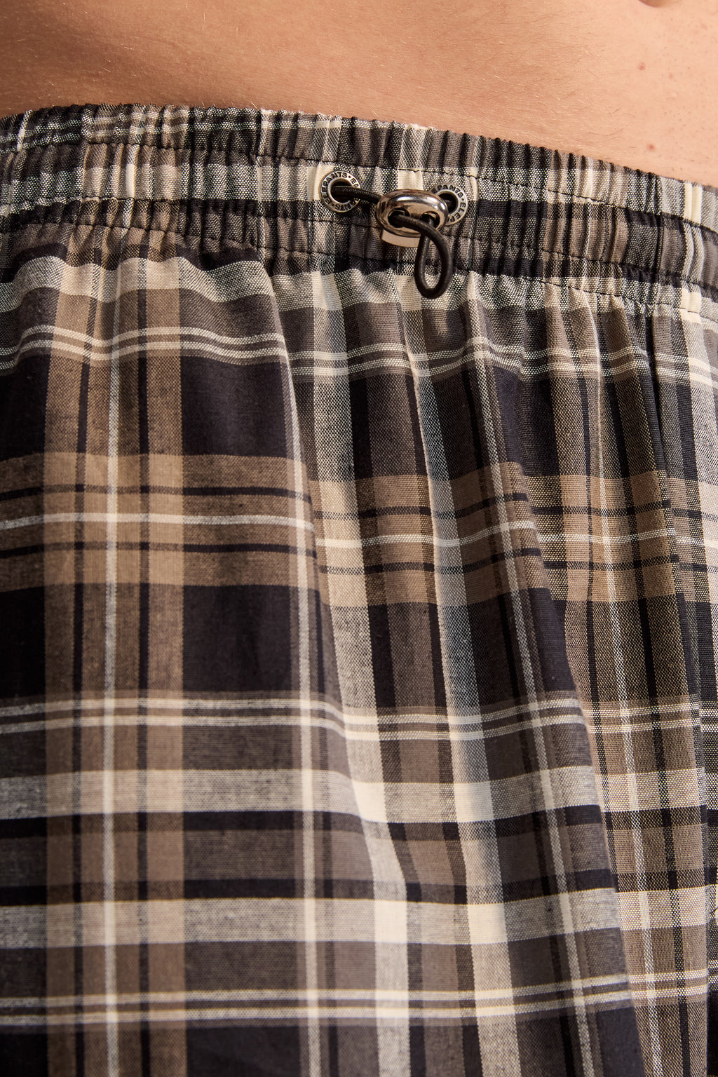 Pantalón Cargo Cuadros Negros