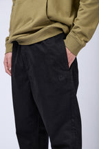 JOGGER RENÉ GABARDINA NEGRO