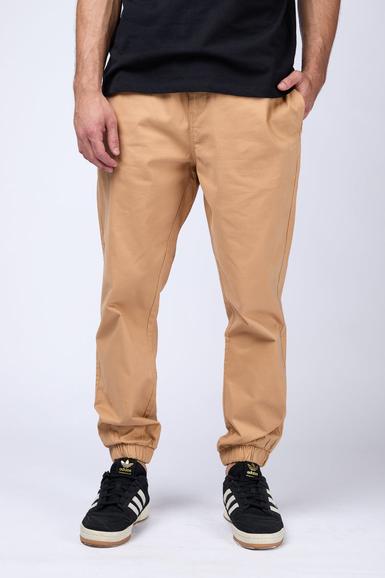 PANTALÓN JOGGER RENÉ GABARDINA CAMEL